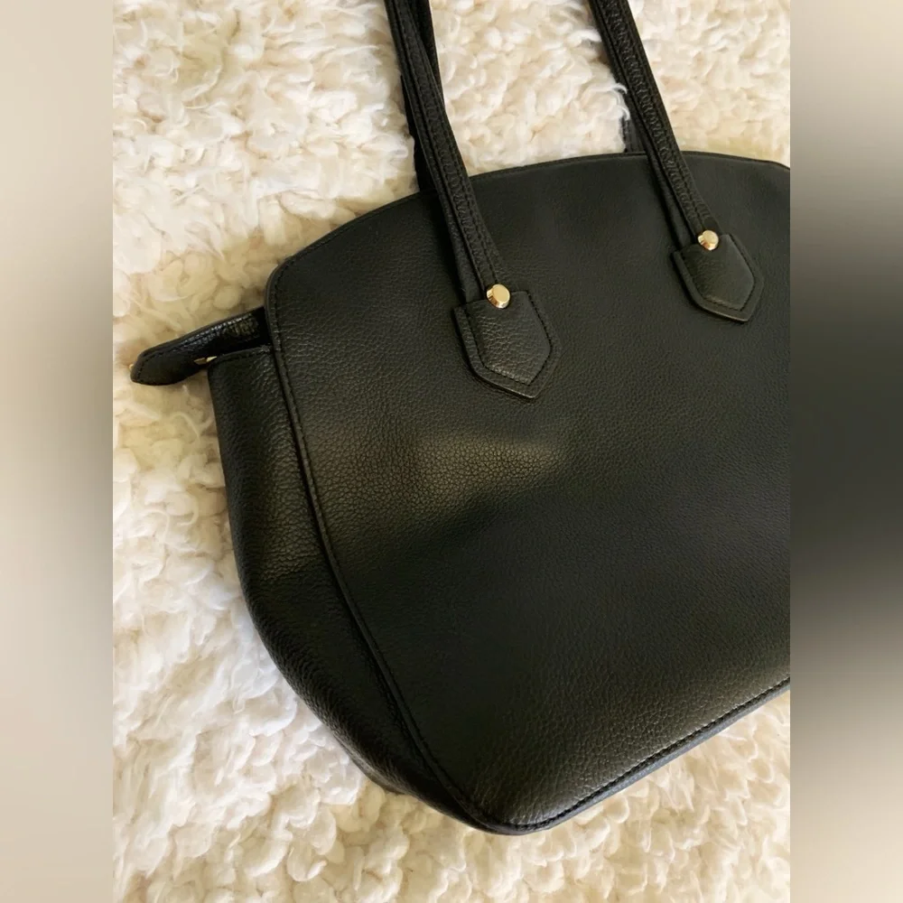 Furla Women's Giada M Tote Bag with Zip - Onyx Black Pebbled Genuine Leather